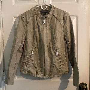 Kenneth Cole Reaction Faux Leather Moto Jacket in Ivory, Size Large 175SU051 NWT